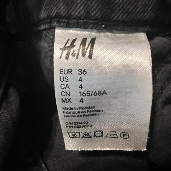 H & M-High Waisted Mom Jeans-Black Distressed Size 4 -Cotton Blend-Belted-Trend - Picture 14 of 15